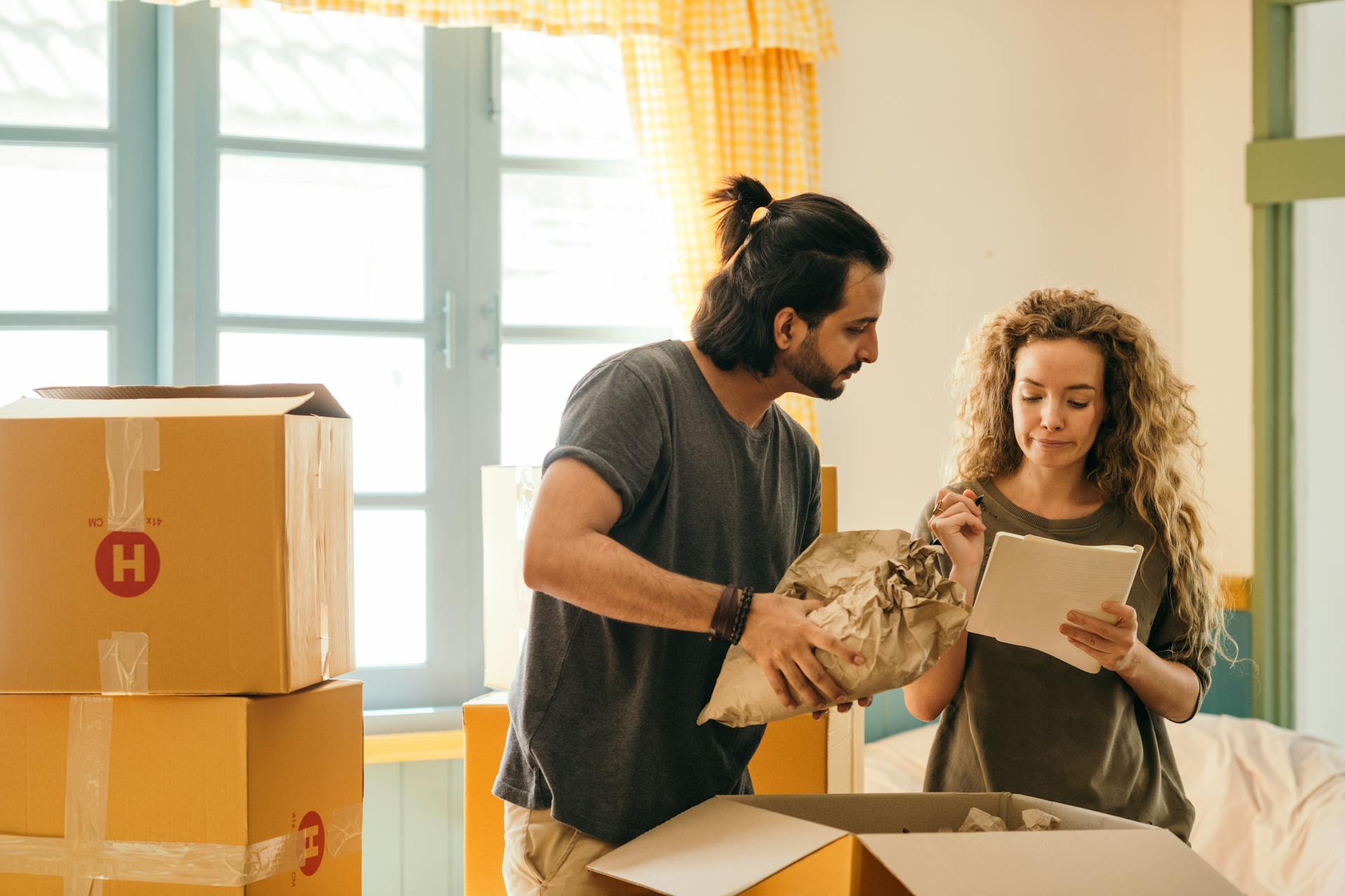 It's fun to move into a new home, but it costs money. You may hire movers to help you move your things, and you'll need packing tools like boxes and tape. You can push yourself, but you'll still have to pay for gas, a rental truck, and maybe even storage fees if you need to keep your things for a while. Make sure you plan for these costs in your moving budget, as they can add up quickly. :: Pexels