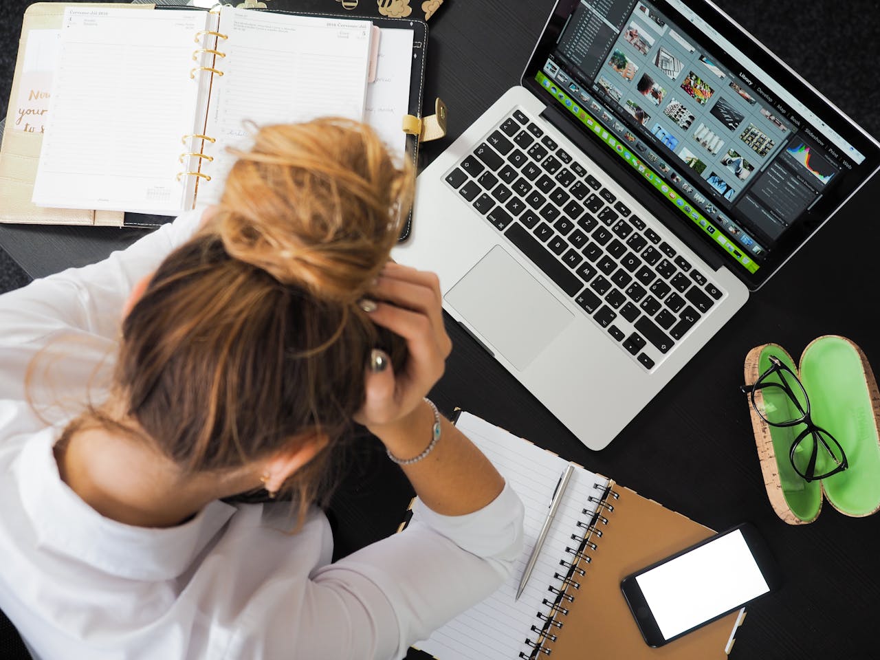 <p> Employers want to gauge your ability to stay composed and perform effectively under pressure. Share examples of times when you successfully managed stress or tight deadlines. Discuss any strategies or techniques you use to maintain productivity and focus. </p> :: Pexels