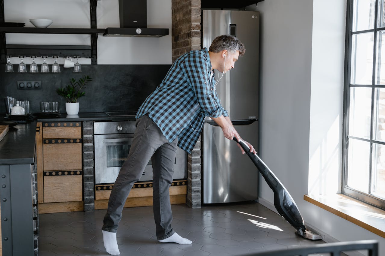 <p> Avoiding these 11 common vacuum cleaner mistakes can supercharge your cleaning efficiency and help you maintain a spotless home. Regular maintenance, the right attachments, and a focused cleaning strategy can truly transform your vacuuming experience. By following these tips, not only will you keep your home cleaner, but you'll also extend the life of your vacuum cleaner, making it a smart investment in your home care routine. Plus, you'll feel a sense of accomplishment every time you see those clean floors! Remember, a spotless home is just a few mindful vacuuming sessions away—let's make cleaning fun! </p> :: Pexels