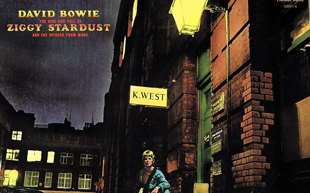 <p> David Bowie's Ziggy Stardust is a concept album that introduced the world to his flamboyant alter ego, Ziggy Stardust. This iconic record combines glam rock with theatrical storytelling, featuring unforgettable tracks like "Starman," "Suffragette City," and "Rock 'n' Roll Suicide." The album's exploration of identity, fame, and sexuality resonated with a generation, establishing Bowie as a pioneering figure in the music industry. Its lasting impact on fashion and culture makes it an essential addition to any music lover's collection. The bold themes and innovative soundscapes showcased in this album continue to inspire artists today. </p> La République des Pyrénées