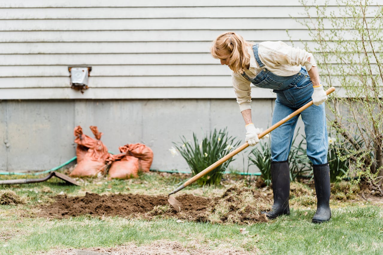 <p> A garden hoe is an indispensable tool for preparing your garden bed and managing weeds. With its long handle and wide, flat blade, a hoe allows you to cultivate soil, create furrows for planting, and effectively uproot unwanted weeds. This tool is particularly useful for breaking up compacted soil, improving aeration, and promoting healthy root development. Choose a hoe with a comfortable grip and a sturdy construction to withstand the rigors of gardening. By incorporating a garden hoe into your toolkit, you will find it much easier to maintain a healthy and thriving garden. </p> :: Pexels