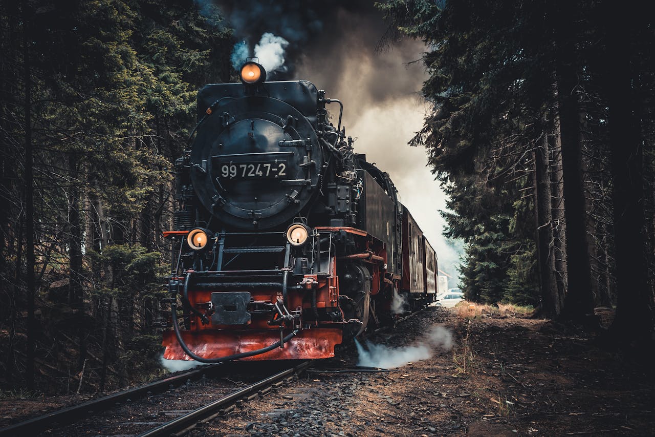 <p>Adverse weather conditions, such as heavy rain, snow, or ice, can make tracks slippery or weaken their structural integrity. Floods may erode the track bed, while extreme heat can cause tracks to expand and buckle, both of which can lead to derailments.</p> ::Pexels