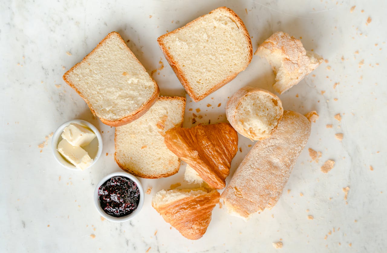 <p> White bread and other refined carbohydrates are stripped of their nutrients and fiber, causing rapid spikes in blood sugar levels. These foods can contribute to weight gain and increased cholesterol levels over time. Instead of white bread, choose whole-grain options like whole wheat bread, brown rice, or quinoa. Whole grains are packed with fiber, which helps lower cholesterol and supports digestive health. They also provide a steady source of energy without the sugar crashes associated with refined carbs. By incorporating whole grains into your meals, you can enjoy better heart health while satisfying your hunger. </p> :: Pexels