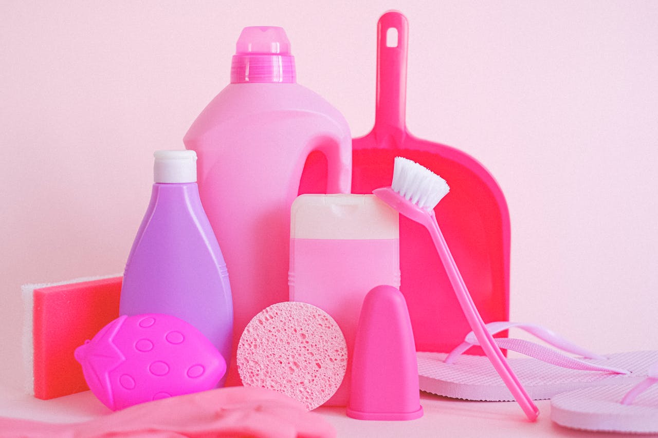 <p> Keeping your home clean and inviting does not have to be a challenge if you have the right products on hand. Whether you are tackling tough stains, managing dust, or simply freshening up, a well-stocked cleaning kit ensures you are always ready for any mess life throws your way. Below, we have compiled a list of nine essential cleaning products that you should always keep at home to ensure your living space stays spotless and hygienic. </p> :: Pexels