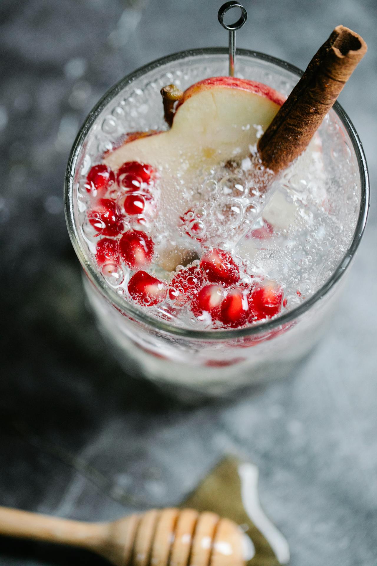 <p> Embrace the flavors of fall with a Spiced Apple Cider Mocktail. This warm, comforting drink is perfect for cozy evenings and holiday gatherings, offering a delightful blend of spices and sweetness. This is perfect for autumn celebrations and brings warmth to any chilly evening. </p> :: Pexels