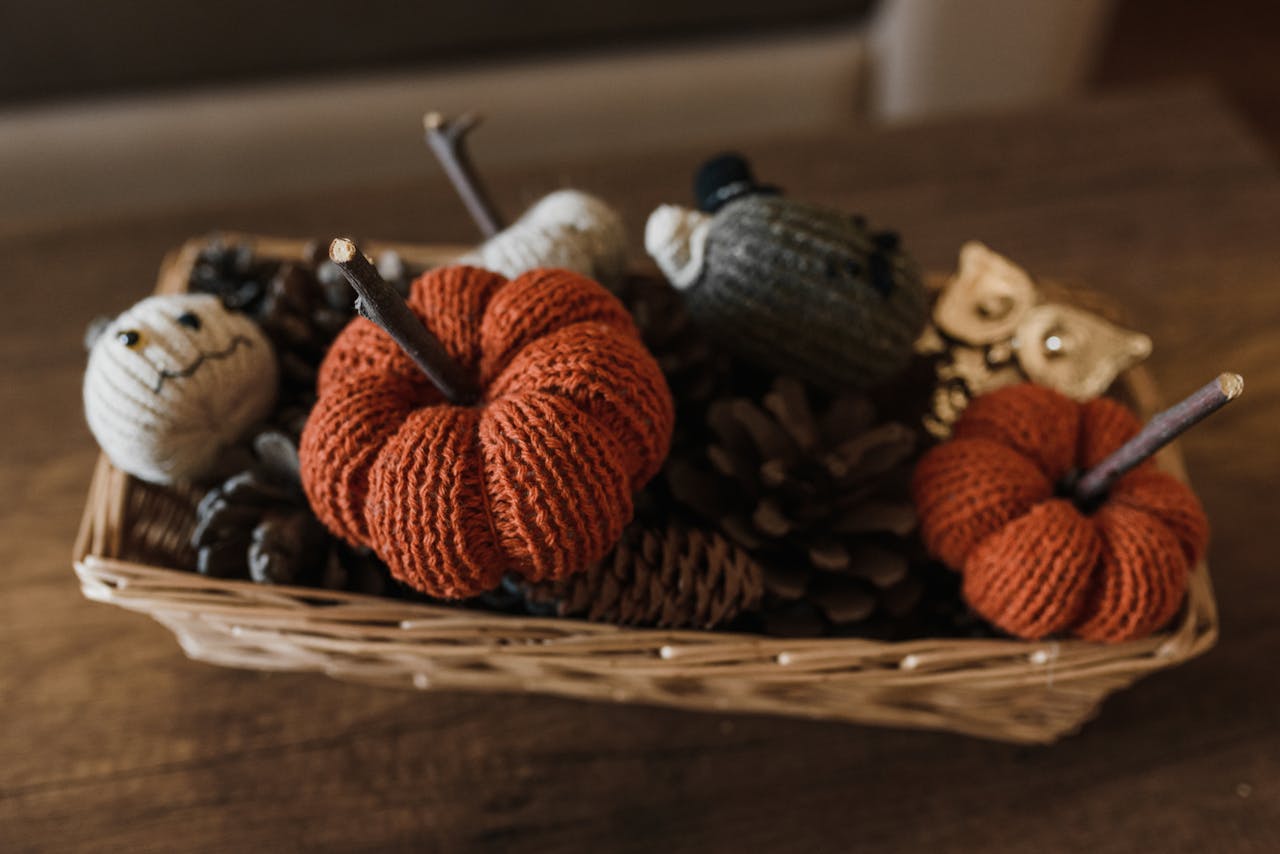 <p> Fall is a time for cozy moments, warm colors, and the chance to bring some seasonal charm into your home. If you're over 40 and looking for a relaxing and creative way to celebrate the season, fall crafts are the perfect option. Whether you are a crafting pro or a beginner, these easy and engaging projects will help you make the most of the autumn season. Let’s explore eight fun and simple fall crafts that you can enjoy at home! </p> :: Pexels