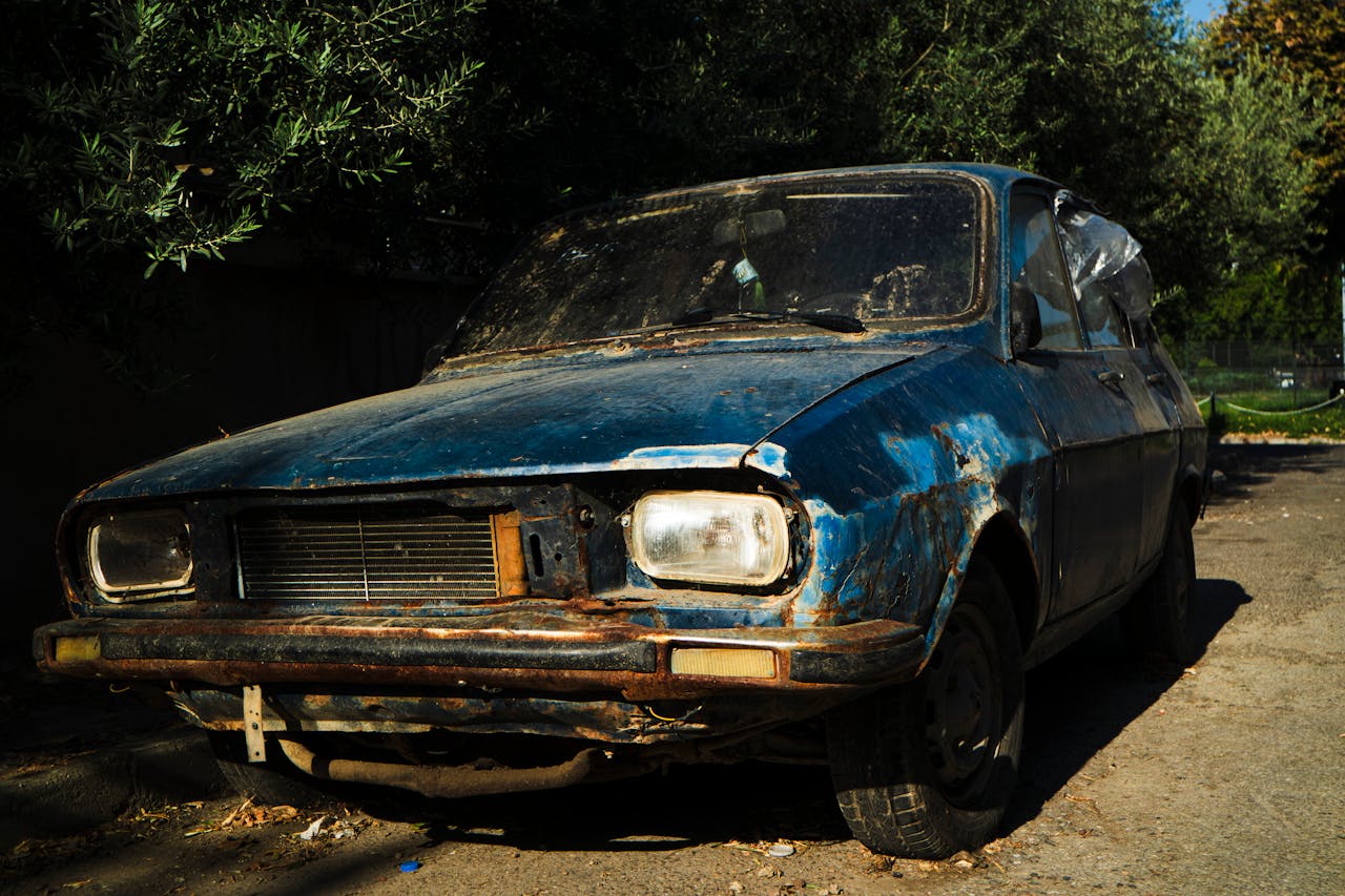 <p> Visible rust or deep body damage can significantly affect the integrity of your car, especially if it’s left untreated. While minor scratches are one thing, large rust patches or structural damage can affect the safety and performance of your vehicle. If the frame is compromised, it may be safer and more cost-efficient to buy a new car than to repair the damage. </p> :: Pexels