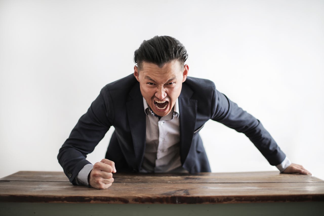 <p> Maintaining a good relationship with your boss is essential for career growth and workplace harmony. However, certain habits could be pushing your boss's patience to its limit without you even realizing it. These seemingly small actions can add up, leading to frustration and even hindering your chances of promotion. Here are 10 annoying work habits that may be driving your boss crazy and tips on how to improve. </p> :: Pexels