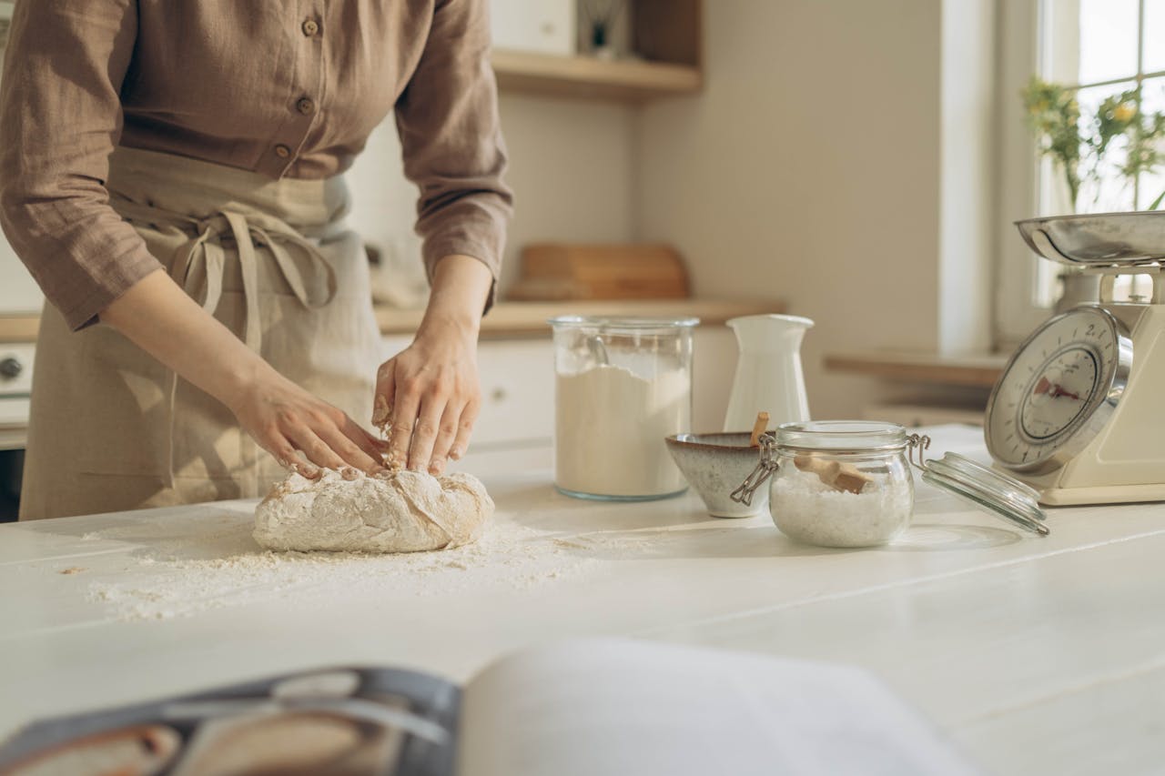 <p> While using measuring cups works fine, a kitchen scale provides the most accurate measurements, which is critical when it comes to baking. Flour can vary in density depending on how it’s scooped, which could lead to inconsistent results. By weighing your ingredients, you ensure that your dough has the right consistency. Aim for 500g of flour per loaf and adjust other ingredients proportionally. This small investment can take your baking to the next level, ensuring your bread turns out perfectly every time. </p> :: Pexels