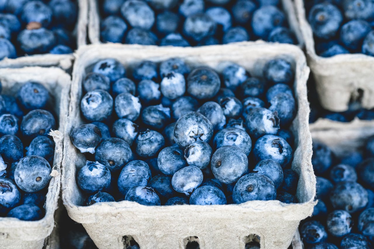 <p> Blueberries are tiny fruits with massive health benefits. Known as one of the most antioxidant-rich foods, they combat inflammation, support brain health, and may lower the risk of heart disease. These berries are also loaded with vitamin C and fiber, which contribute to a healthy gut and radiant skin. Blueberries are incredibly versatile—add them to oatmeal, blend them into smoothies, or enjoy them as a sweet and satisfying snack. Their combination of flavor and health benefits makes them an absolute must-have. </p> :: Pexels