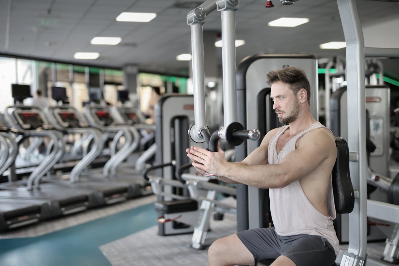 <p> The machine chest press is a common exercise found in many gyms, but it is not the best choice for weight loss. While it can help strengthen the chest muscles, it doesn’t engage enough muscle groups to burn a significant amount of calories. Like other machine exercises, the chest press isolates a specific muscle group, limiting its effectiveness for overall fat loss. Instead of using the machine chest press, focus on bodyweight exercises like push-ups or free-weight exercises like the bench press, which engage more muscles and increase your calorie burn. Free-weight exercises also help improve functional strength, which is important for real-world movements and activities. Additionally, using free weights or bodyweight exercises allows you to work multiple muscle groups at once, leading to a more efficient workout. If you're looking to lose weight, prioritize exercises that engage your chest, shoulders, and triceps, but also incorporate exercises that work your back, legs, and core for a full-body workout. </p> :: Pexels