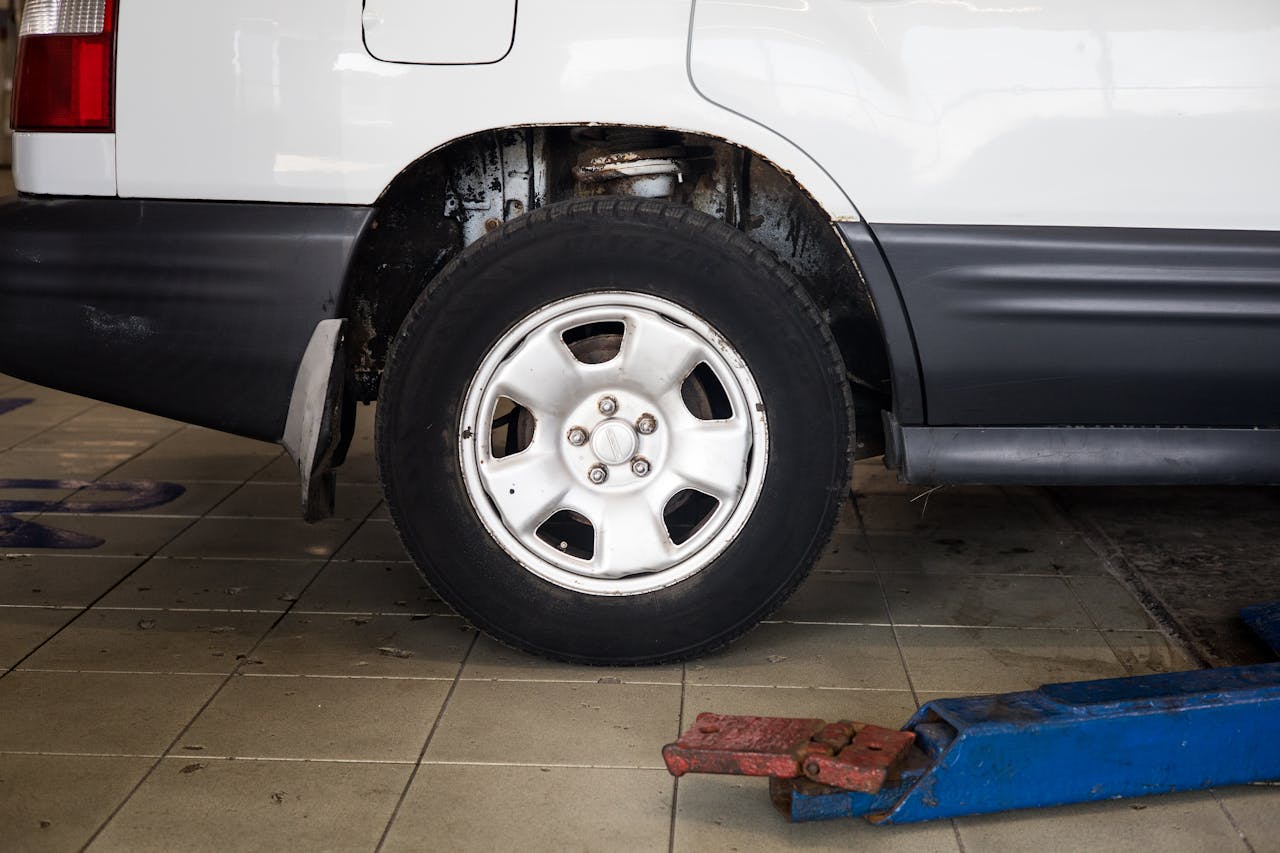 <p>Look at the tires for uneven wear, which could indicate alignment issues. Ensure the tread depth is sufficient and check for cracks or bulges. Tires in poor condition may also suggest neglect in regular maintenance. Don’t forget to inspect the spare tire for usability.</p> ::Pexels