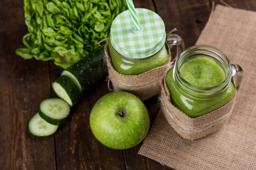 <p> This Green Power Smoothie is an easy way to pack in some greens right at the start of your day. It combines spinach and kale, both rich in vitamins A, C, and K, to support overall health. A banana adds creaminess and a natural sweetness, while also providing potassium to help keep your muscles functioning properly. Chia seeds and flaxseeds contribute fiber and omega-3 fatty acids, which are great for heart health and digestion. With almond milk as the base, this smoothie is light yet satisfying, giving you a solid start to your day without feeling heavy. </p> :: Pexels