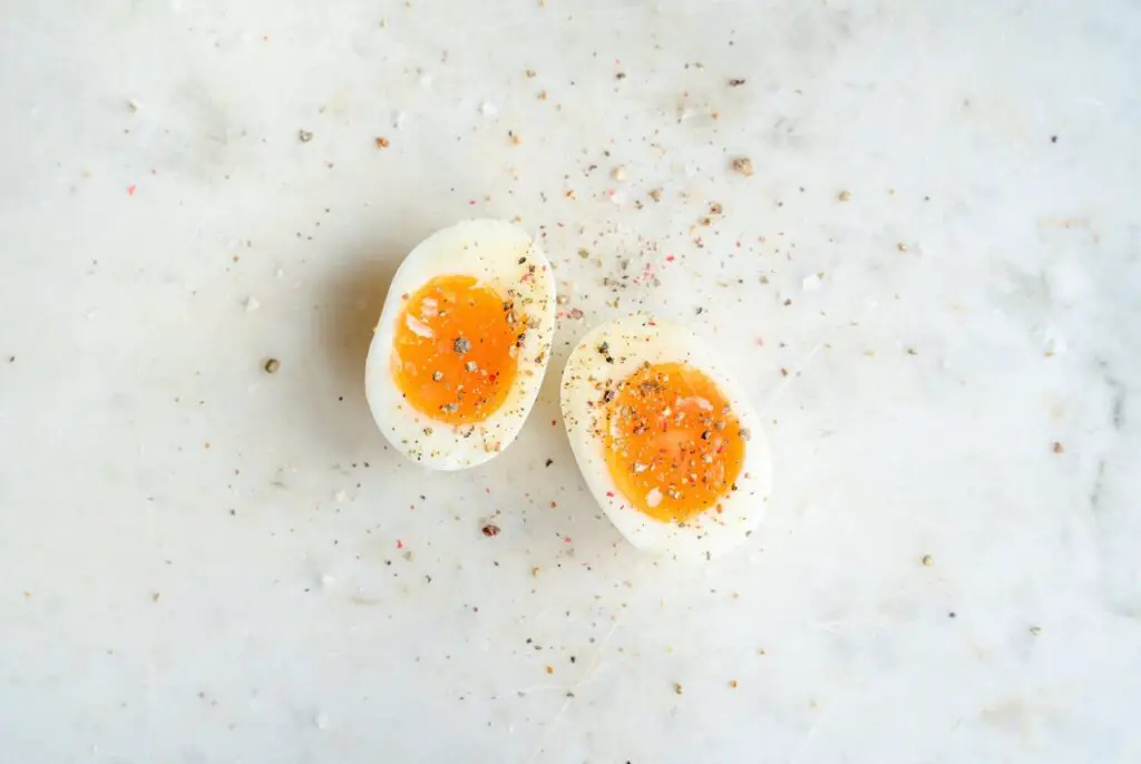 <p> Hard-boiled eggs are one of the most convenient keto snacks you can make. They’re easy to prepare in batches, and once they’re ready, you can store them in the fridge for the week. When you need a quick snack, just peel one or two eggs, sprinkle with sea salt, and you’re good to go. If you want to add a little variety, you can also season them with a dash of paprika or hot sauce. Eggs are packed with protein and healthy fats, making them a great snack to keep you full and energized. Plus, they’re portable, so you can take them with you to work or eat them at home. </p> :: Pexels