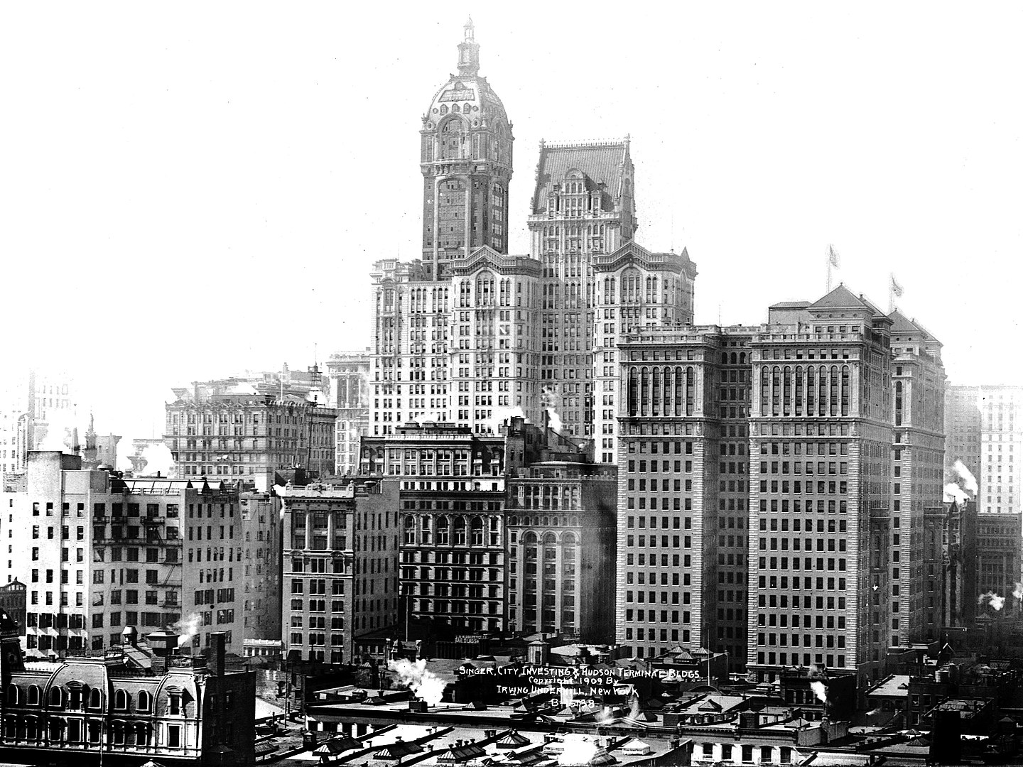 <p>Once the tallest building in the world upon its completion in 1908, the Singer Building in Manhattan was an architectural marvel. It was demolished in 1968 to make way for One Liberty Plaza. Its destruction is often cited as one of the most regrettable losses of New York’s architectural history.</p> ::Pexels