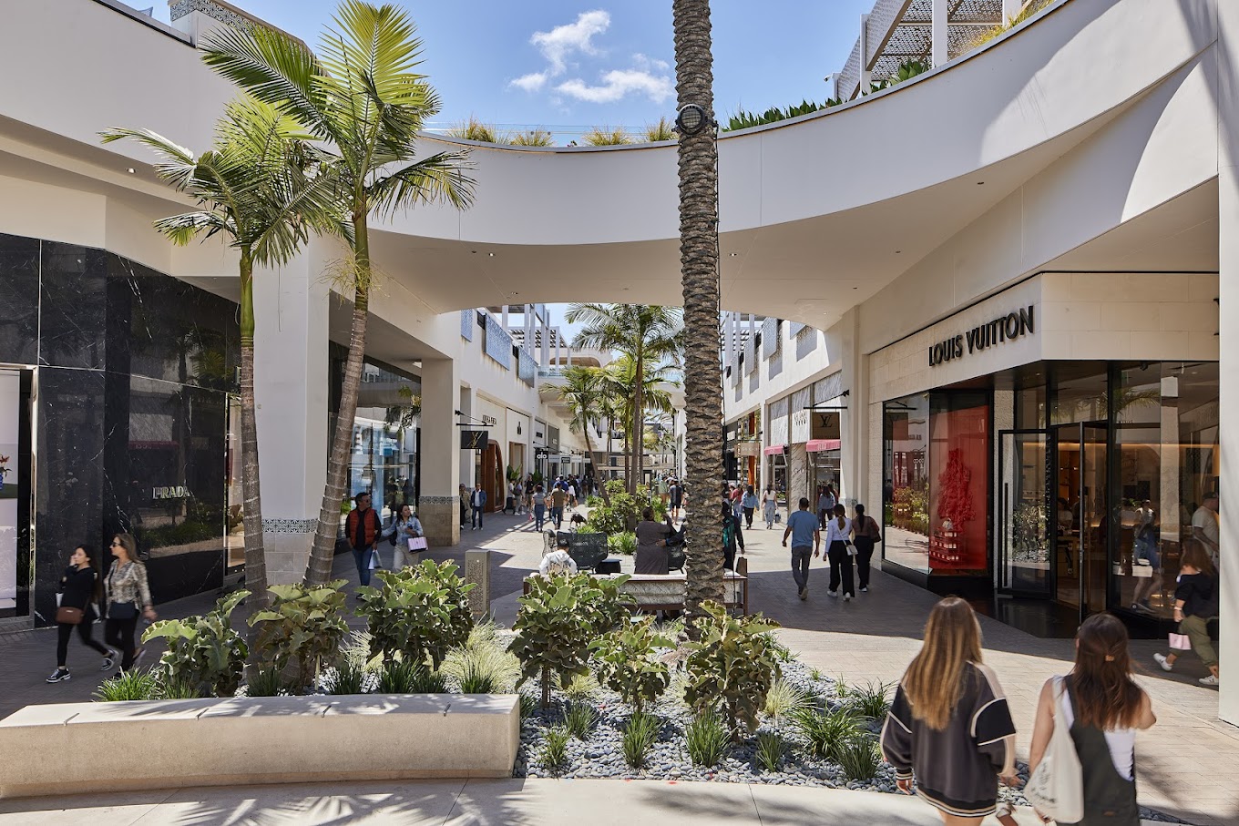 <p>Fashion Valley Mall is grappling with declining foot traffic and the closure of anchor stores like JCPenney. The shift towards online shopping and the impact of the COVID-19 pandemic have exacerbated these challenges, making it difficult for the mall to maintain profitability. JCPenney’s closure in 2025 will lead to the construction of nearly 850 luxury residences on the site, transforming the mall into a mixed-use center.</p> ::Fashion Valley