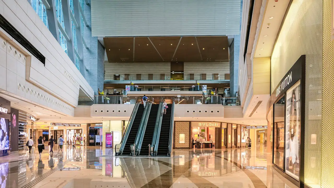 <p>These malls are emblematic of the broader challenges facing the retail industry. The rise of e-commerce, changing consumer preferences, and the lingering effects of the COVID-19 pandemic have all contributed to the decline of traditional shopping centers. As these malls struggle to adapt, their future remains uncertain.</p> ::Pexels