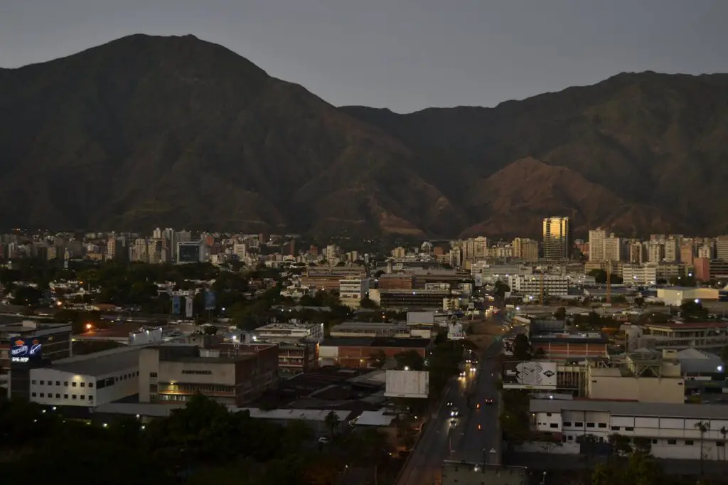 <p> Caracas, Venezuela's capital, was once a lively city with rich culture and stunning architecture, but it has descended into chaos. Political instability, extreme economic hardship, and high crime rates make it one of the most dangerous places in the world. Armed robberies, kidnappings, and violent crime are common, even in broad daylight. With basic necessities like food and medicine in short supply, tourists who find themselves in distress may have nowhere to turn for help. </p> :: Pexels