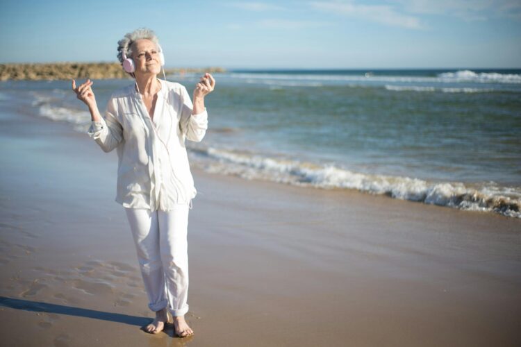 Embrace Freedom: 10 Life-Changing Benefits of Solo Travel for Seniors!