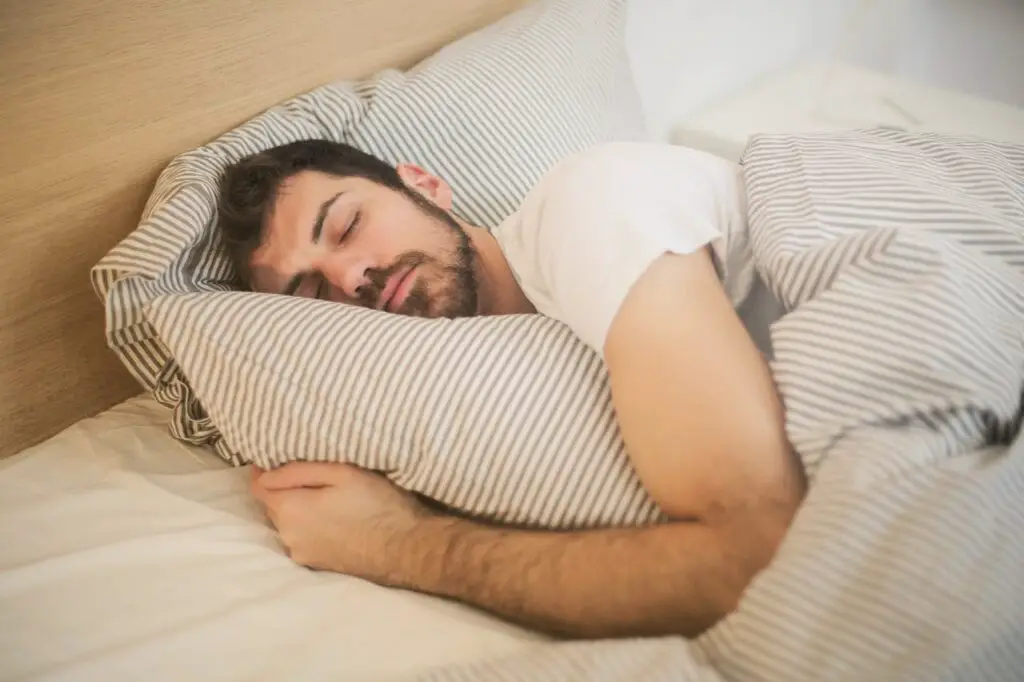 <p> Lack of sleep impairs cognitive function, weakens memory, and slows reaction times. Aim for seven to nine hours of restful sleep each night to allow your brain to process information and recharge. Establishing a consistent sleep routine and avoiding screen exposure before bedtime helps improve sleep quality. </p> :: Pexels